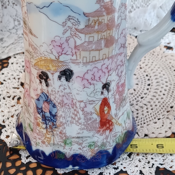 VINTAGE HAND-PAINTED PORCELAIN JAPANESE GEISHA GIRLS BLUE TEAPOT/PITCHER NO LID - Picture 13 of 14